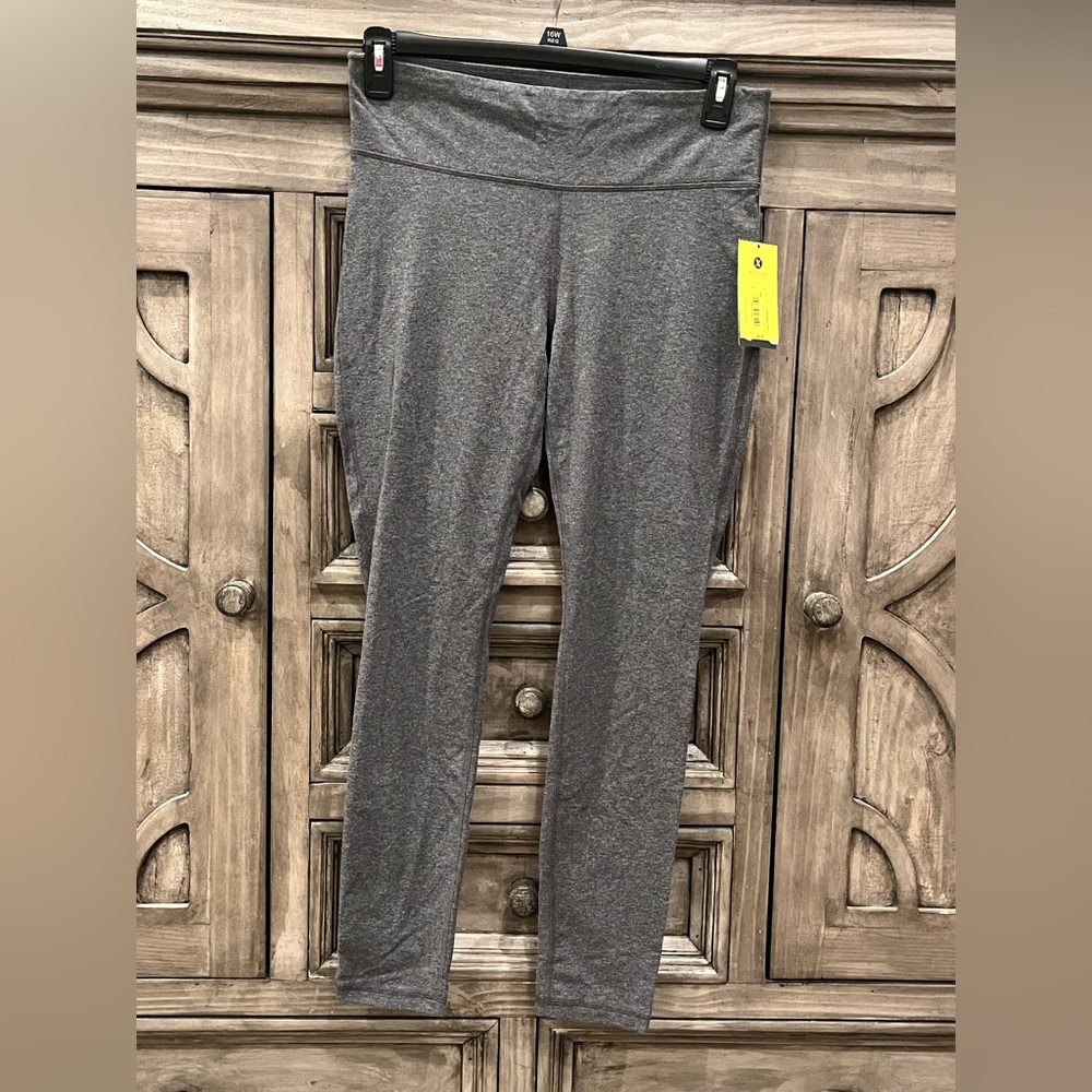 NWT Women’s XERSION STUDIO Gray 7/8 Length Quick Dry Stretch Leggings (Large)